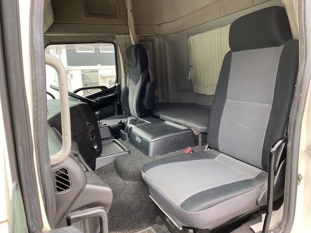 日野プロフィアトレーラーヘッド（トラクターヘッド）大型（10t）[写真26]