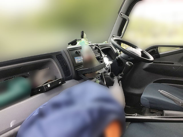 三菱ふそうキャンターユニック4段小型（2t・3t）[写真23]