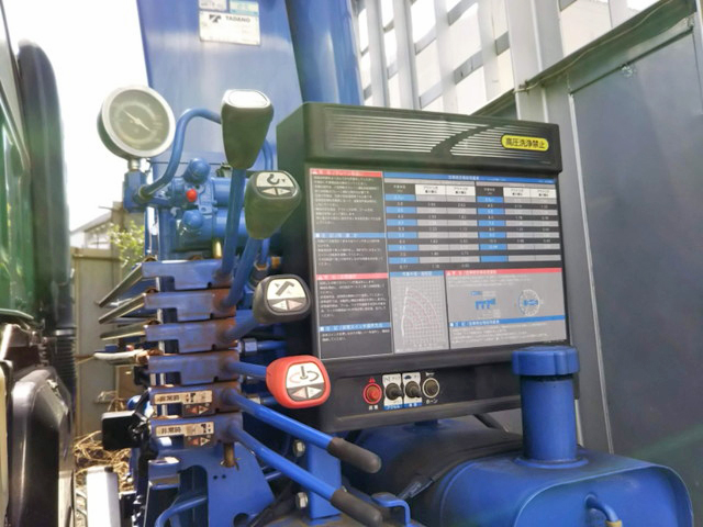 いすゞギガクレーン4段大型（10t）[写真03]