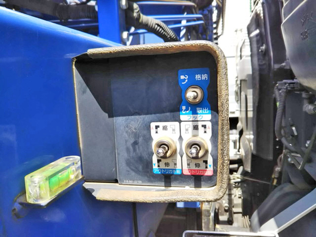 いすゞギガクレーン4段大型（10t）[写真08]