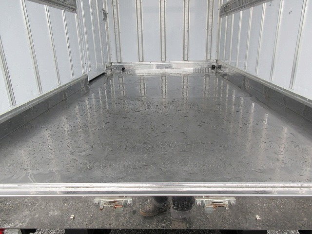 三菱ふそうキャンター冷凍車（冷蔵車）小型（2t・3t）[写真04]