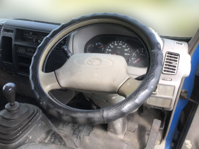 トヨタトヨエースダブルキャブ（Wキャブ）小型（2t・3t）[写真30]