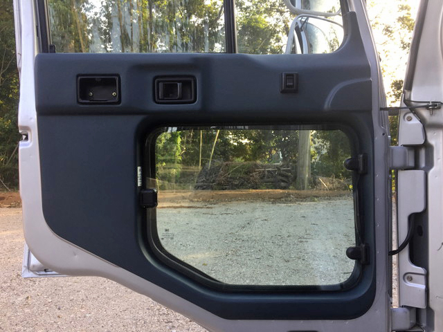 UDトラックスコンドルアルミバン中型（4t）[写真27]