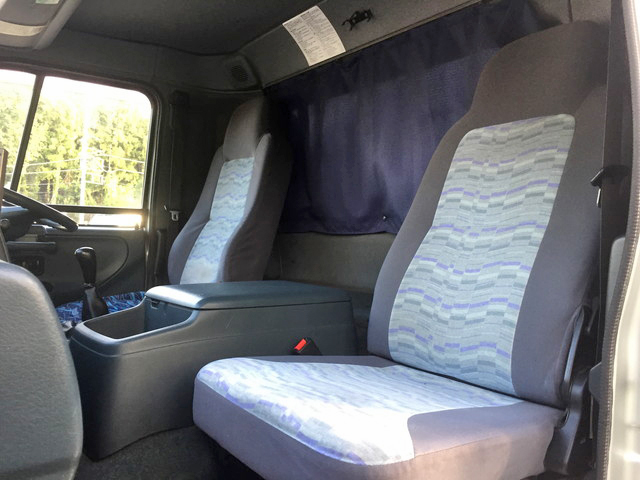 UDトラックスコンドルアルミバン中型（4t）[写真32]