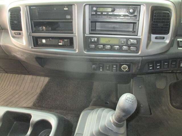 日野レンジャーアルミウイング中型（4t）[写真24]