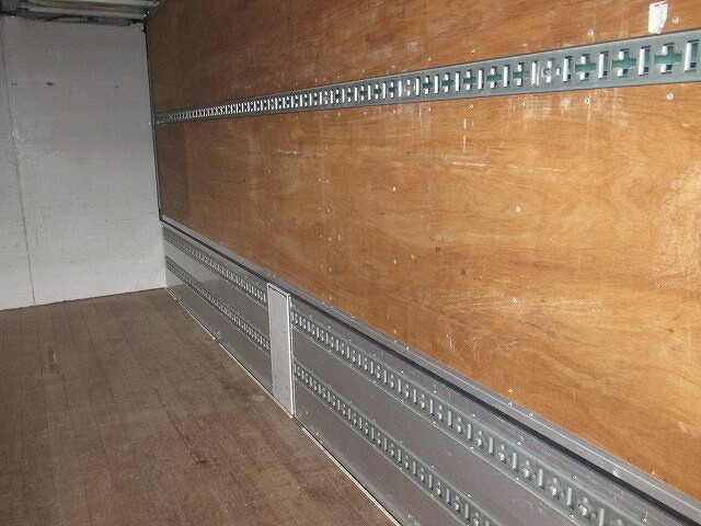 日野レンジャーアルミウイング中型（4t）[写真09]