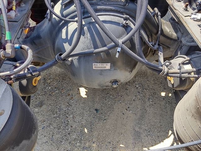 いすゞギガトレーラーヘッド（トラクターヘッド）大型（10t）[写真15]