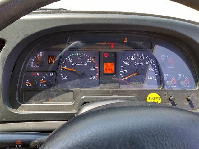 いすゞギガトレーラーヘッド（トラクターヘッド）大型（10t）[写真22]