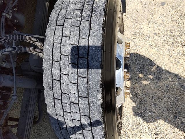 いすゞギガトレーラーヘッド（トラクターヘッド）大型（10t）[写真31]