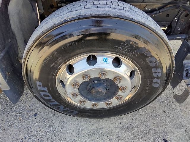 いすゞギガトレーラーヘッド（トラクターヘッド）大型（10t）[写真37]