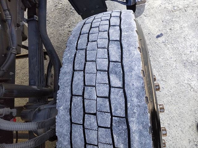 いすゞギガトレーラーヘッド（トラクターヘッド）大型（10t）[写真38]