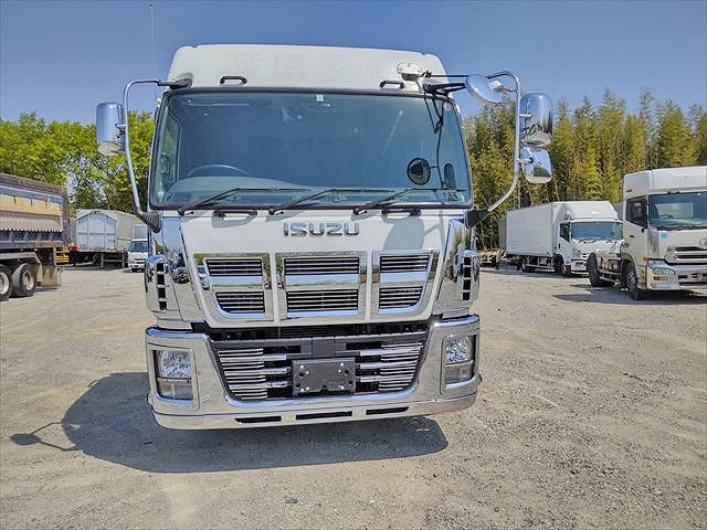 いすゞギガトレーラーヘッド（トラクターヘッド）大型（10t）[写真05]