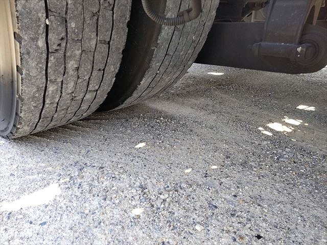 いすゞギガトレーラーヘッド（トラクターヘッド）大型（10t）[写真08]