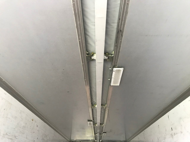 三菱ふそうスーパーグレートパネルウイング大型（10t）[写真10]