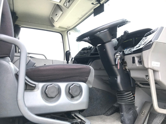 三菱ふそうスーパーグレートパネルウイング大型（10t）[写真23]