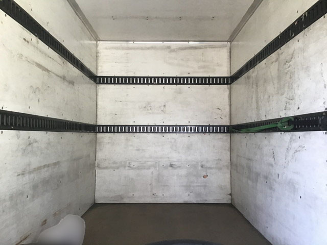 いすゞエルフアルミバン小型（2t・3t）[写真10]