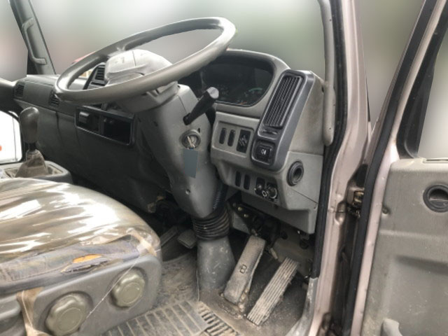 三菱ふそうファイターユニック4段中型（4t）[写真17]