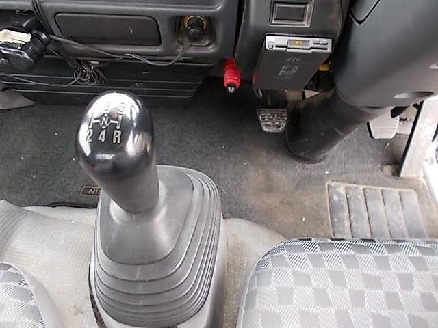 日産アトラス平ボディ小型（2t・3t）[写真20]