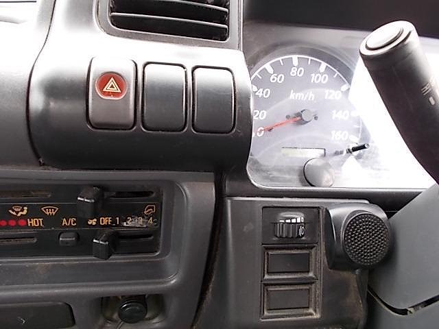 日産アトラス平ボディ小型（2t・3t）[写真30]