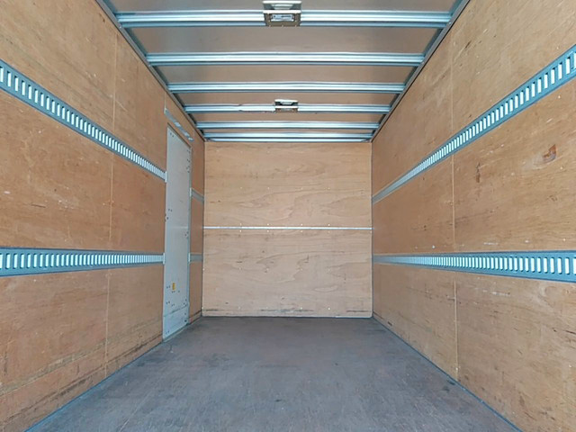 いすゞエルフアルミバン小型（2t・3t）[写真11]