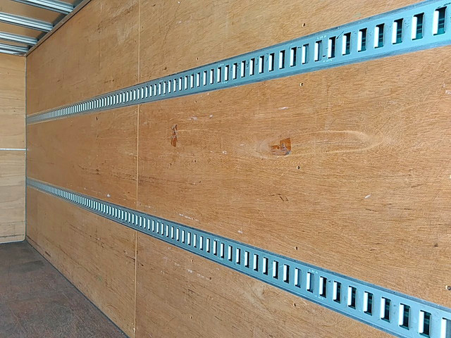 いすゞエルフアルミバン小型（2t・3t）[写真14]