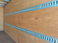 いすゞエルフアルミバン小型（2t・3t）[写真14]