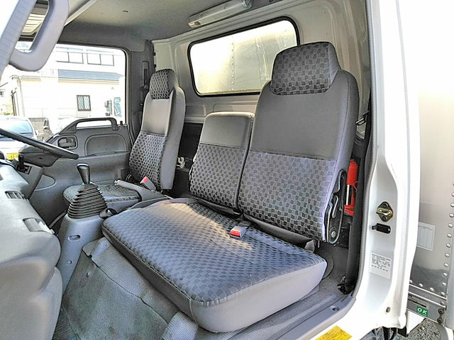 いすゞエルフアルミバン小型（2t・3t）[写真31]