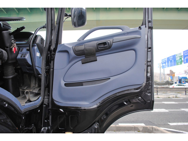 日野プロフィアセルフローダー大型（10t）[写真28]