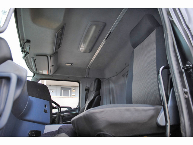 日野プロフィアセルフローダー大型（10t）[写真33]