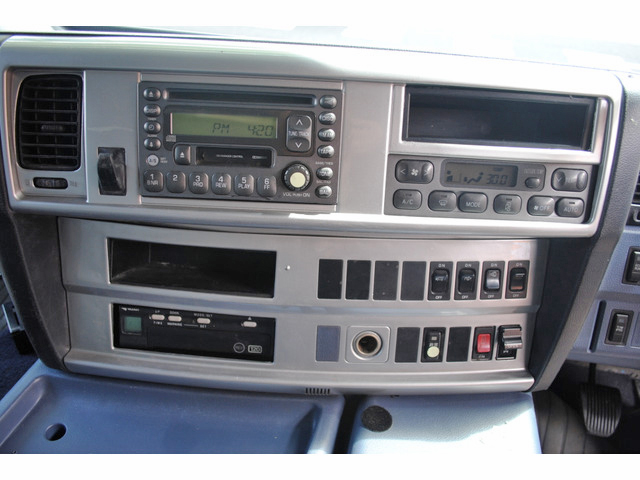 日野プロフィアセルフローダー大型（10t）[写真35]