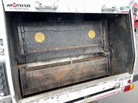 三菱ふそうキャンターパッカー車（塵芥車）小型（2t・3t）[写真16]