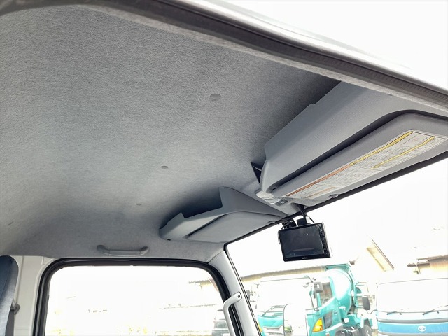 三菱ふそうキャンターパッカー車（塵芥車）小型（2t・3t）[写真23]