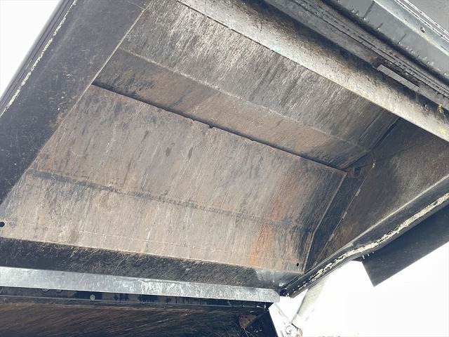 三菱ふそうキャンターパッカー車（塵芥車）小型（2t・3t）[写真08]