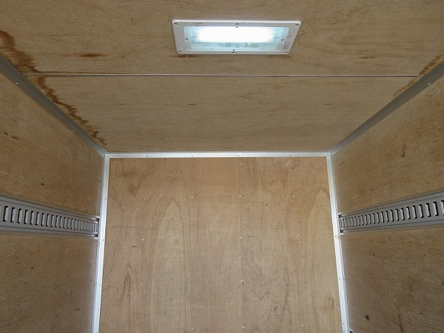 マツダタイタンアルミバン小型（2t・3t）[写真10]