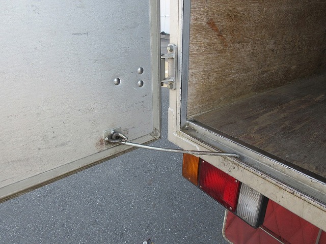 マツダタイタンアルミバン小型（2t・3t）[写真13]