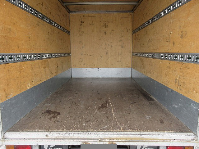 いすゞエルフアルミバン小型（2t・3t）[写真11]