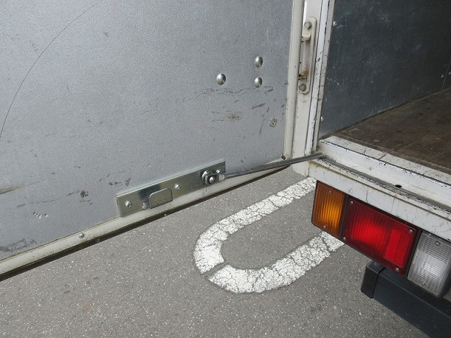 いすゞエルフアルミバン小型（2t・3t）[写真14]