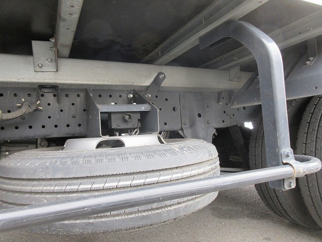 いすゞエルフアルミバン小型（2t・3t）[写真22]