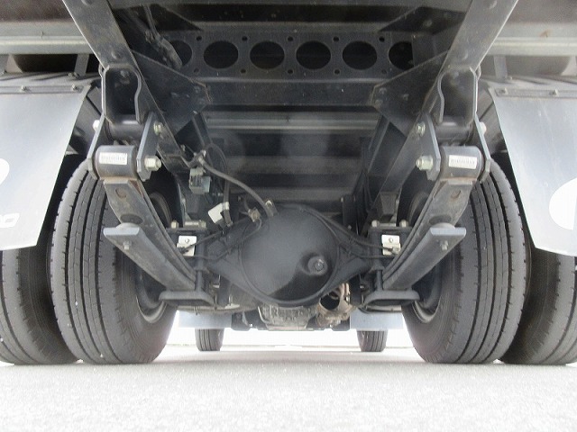 いすゞエルフアルミバン小型（2t・3t）[写真24]