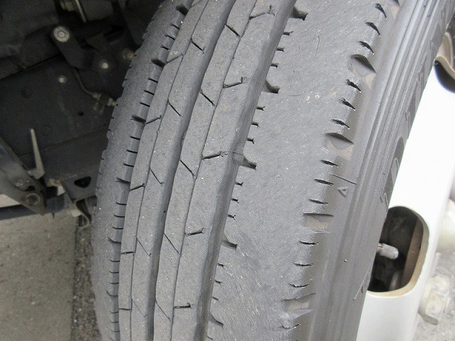 いすゞエルフアルミバン小型（2t・3t）[写真26]