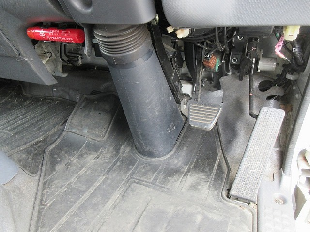 いすゞエルフアルミバン小型（2t・3t）[写真35]