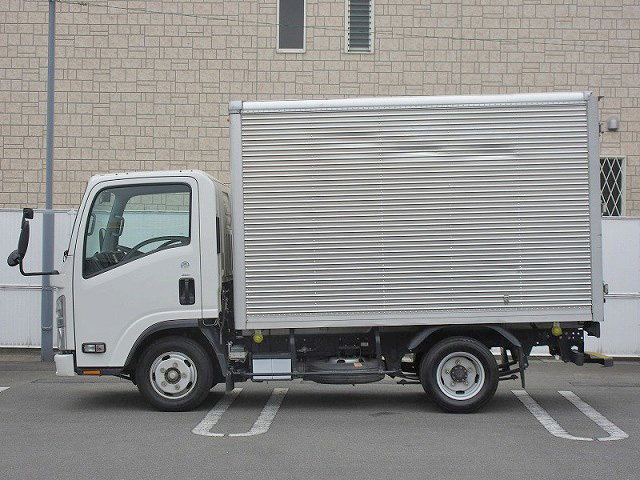 いすゞエルフアルミバン小型（2t・3t）[写真05]