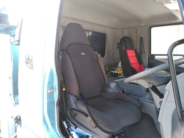 三菱ふそうファイターセルフクレーン5段増トン（6t・8t）[写真32]