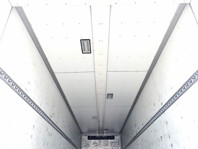 いすゞギガ冷蔵冷凍ウイング大型（10t）[写真14]