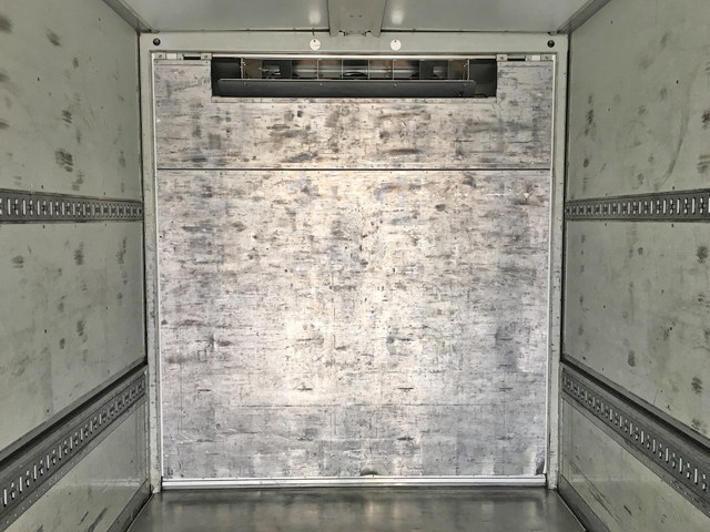 いすゞギガ冷蔵冷凍ウイング大型（10t）[写真18]