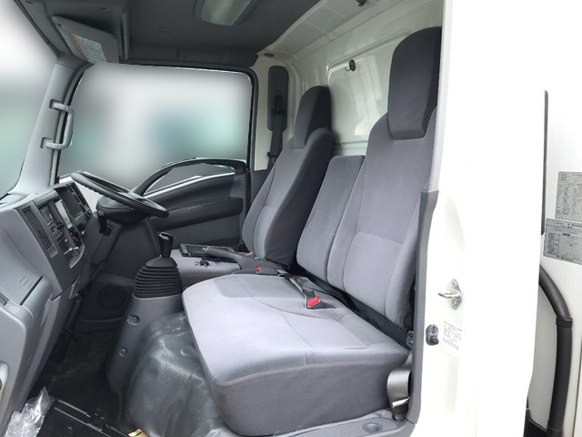 いすゞエルフ冷凍車（冷蔵車）小型（2t・3t）[写真30]