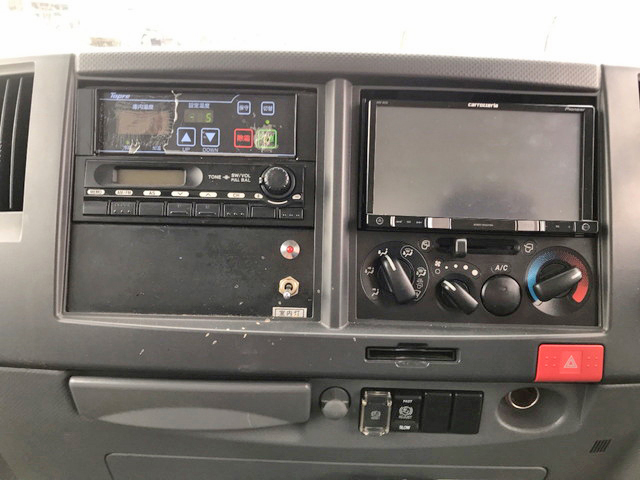 いすゞエルフ冷凍車（冷蔵車）小型（2t・3t）[写真35]