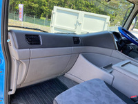 UDトラックスクオンアルミウイング大型（10t）[写真32]