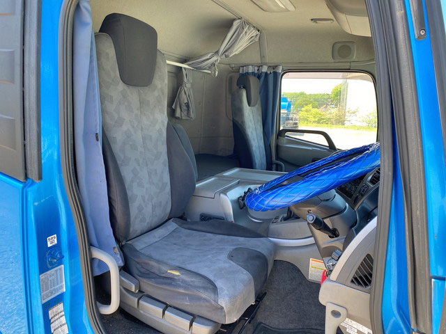 UDトラックスクオンアルミウイング大型（10t）[写真33]