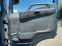 三菱ふそうスーパーグレートアルミウイング大型（10t）[写真28]